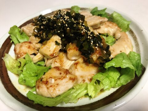 柔らか鶏胸肉のソテー★ピリ辛ニラねぎソースがけ